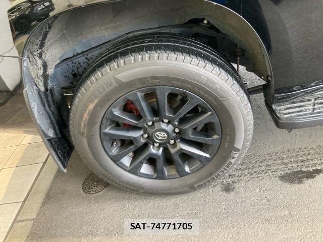 Toyota LAND CRUISER PRADO 2023-04 7617457-4
