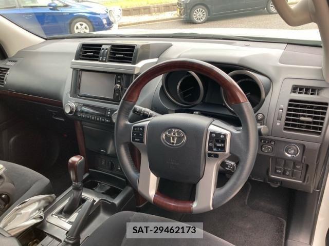 Toyota LAND CRUISER PRADO 2017-06 7617482-10