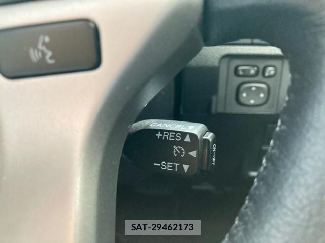 Toyota LAND CRUISER PRADO 2017-06 7617482-24