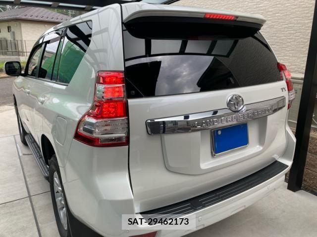 Toyota LAND CRUISER PRADO 2017-06 7617482-2