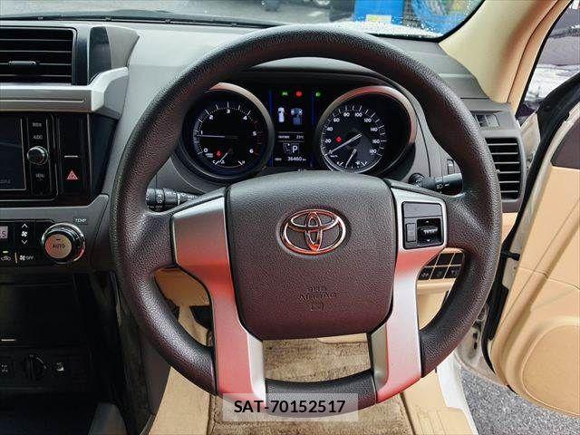 Toyota LAND CRUISER PRADO 2017-05 7724859-11