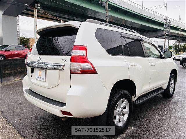 Toyota LAND CRUISER PRADO 2017-05 7724859-18