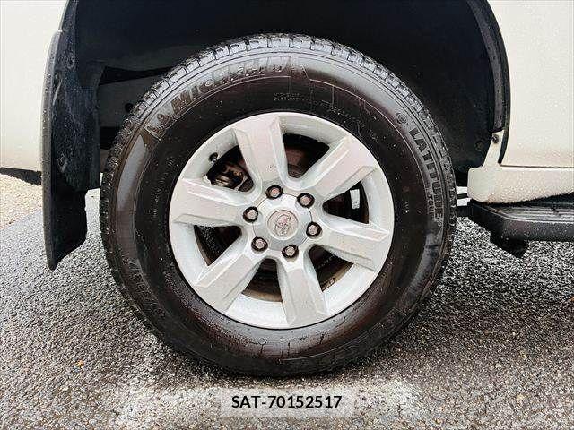 Toyota LAND CRUISER PRADO 2017-05 7724859-28