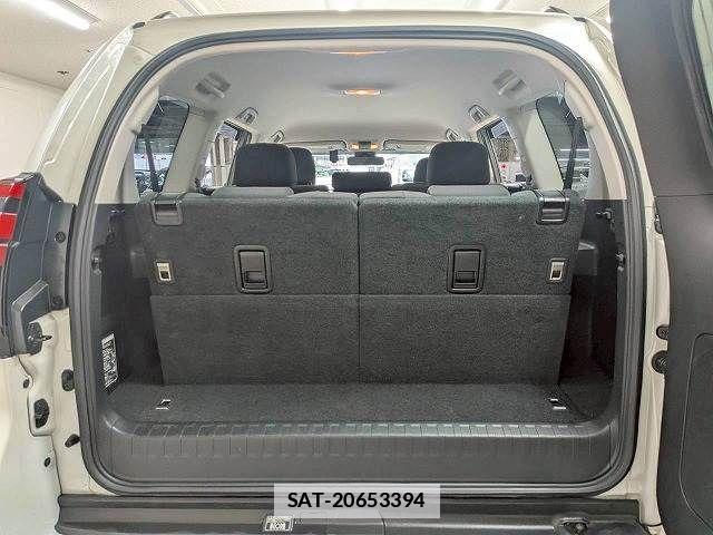 Toyota LAND CRUISER PRADO 2020-03 7724857-12