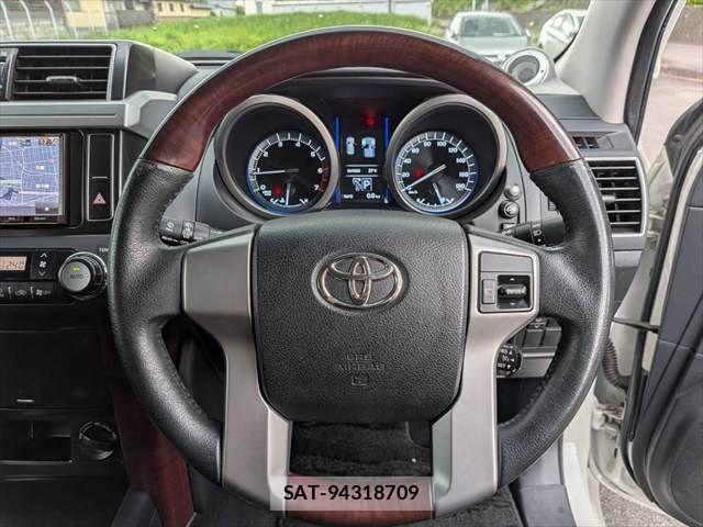 Toyota LAND CRUISER PRADO 2014-09 7724865-13