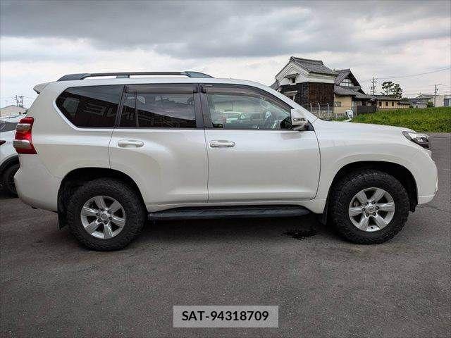 Toyota LAND CRUISER PRADO 2014-09 7724865-19
