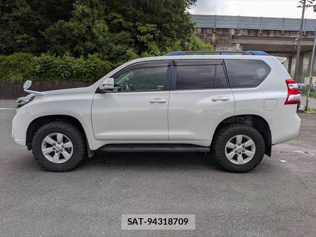 Toyota LAND CRUISER PRADO 2014-09 7724865-23