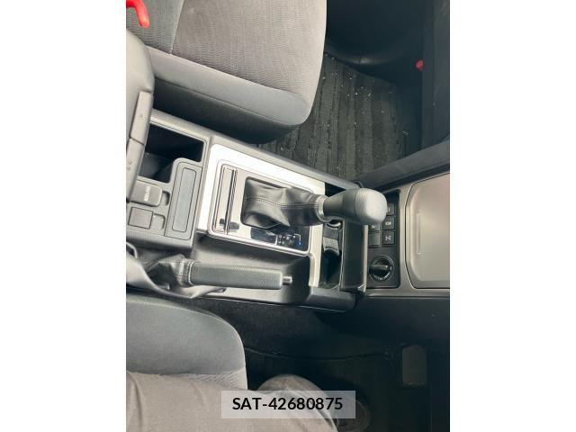Toyota LAND CRUISER PRADO 2018-09 7724854-17