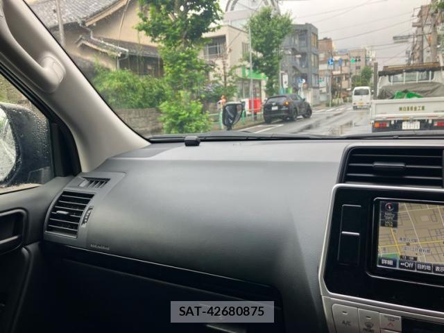 Toyota LAND CRUISER PRADO 2018-09 7724854-22
