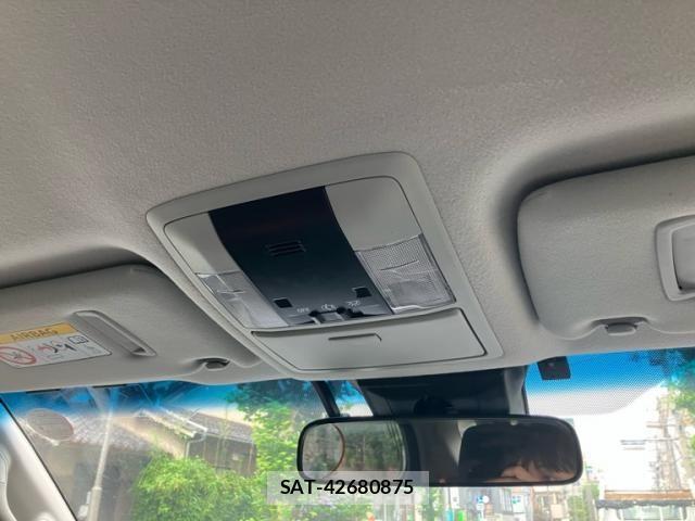 Toyota LAND CRUISER PRADO 2018-09 7724854-23