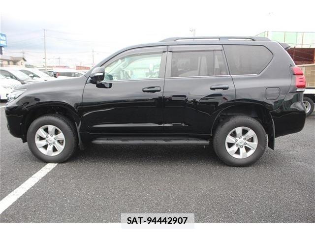Toyota LAND CRUISER PRADO 2018-05 7724825-12
