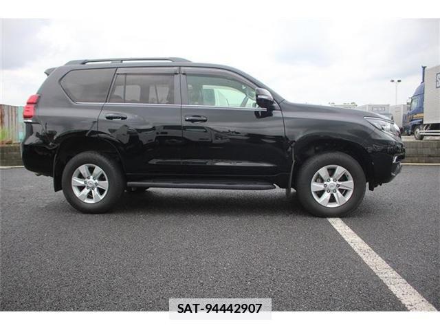 Toyota LAND CRUISER PRADO 2018-05 7724825-16