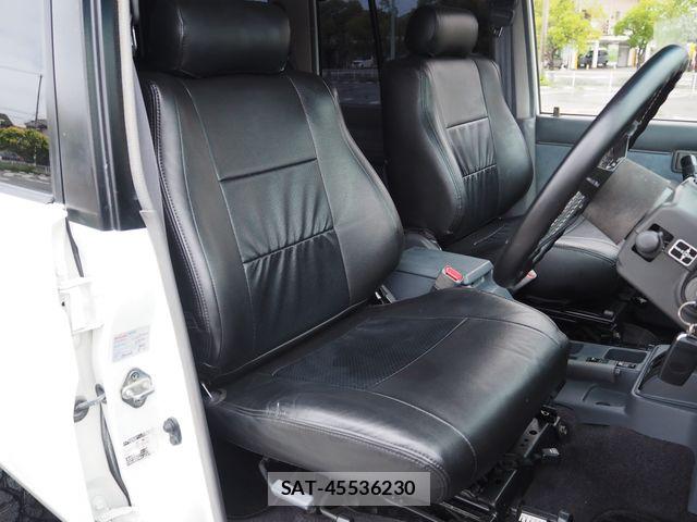 Toyota LAND CRUISER PRADO 1993-11 7724867-17