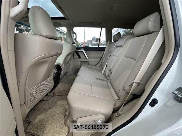 Toyota LAND CRUISER PRADO 2024-01 7724799-17
