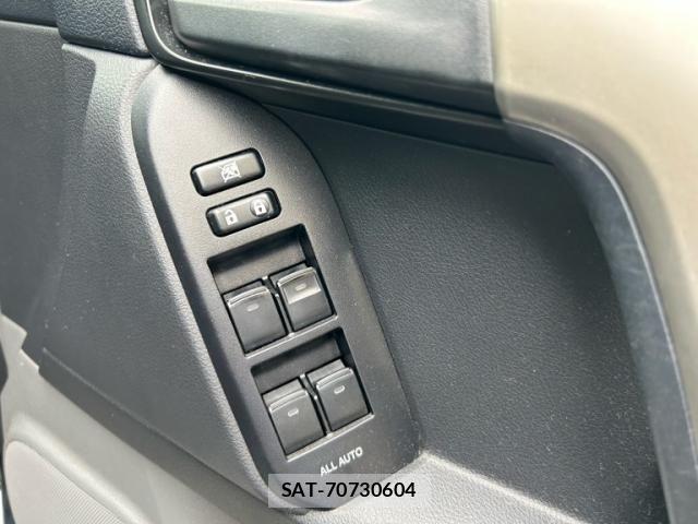Toyota LAND CRUISER PRADO 2009-11 7877198-17