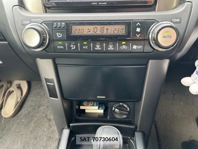 Toyota LAND CRUISER PRADO 2009-11 7877198-25