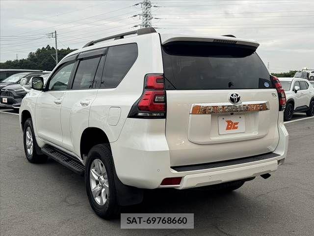 Toyota LAND CRUISER PRADO 2018-04 7877191-12