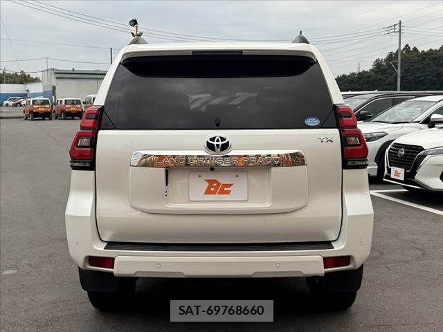 Toyota LAND CRUISER PRADO 2018-04 7877191-13