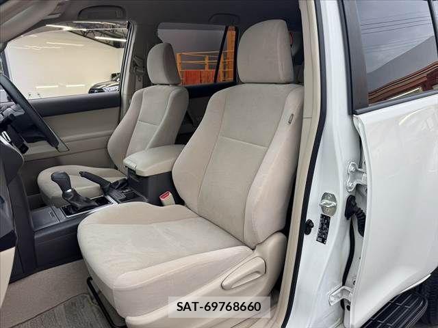 Toyota LAND CRUISER PRADO 2018-04 7877191-16