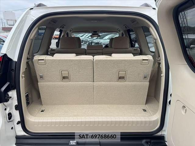 Toyota LAND CRUISER PRADO 2018-04 7877191-18