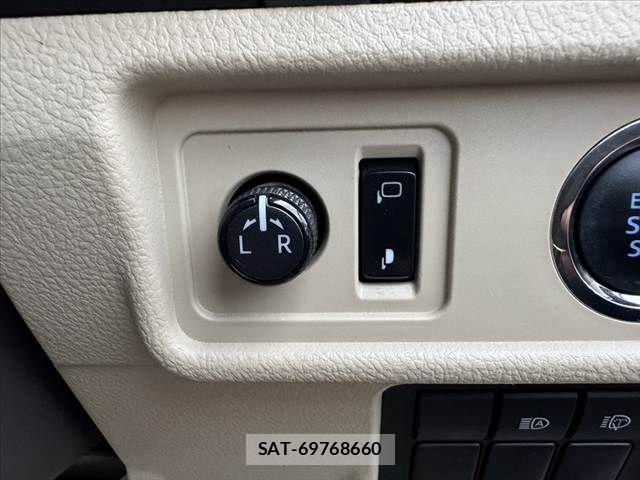 Toyota LAND CRUISER PRADO 2018-04 7877191-28