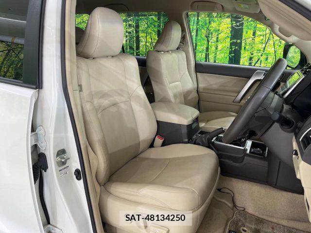 Toyota LAND CRUISER PRADO 2023-02 7877182-7