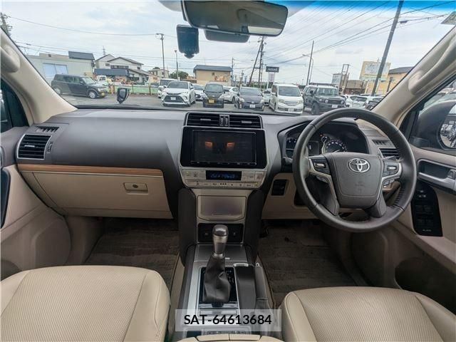 Toyota LAND CRUISER PRADO 2022-11 7902812-2