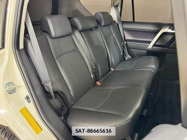 Toyota LAND CRUISER PRADO 2018-01 7962303-5