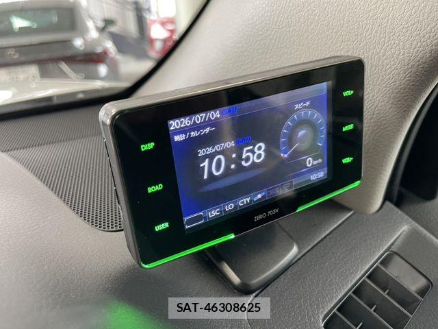 Toyota LAND CRUISER PRADO 2020-04 7962295-29