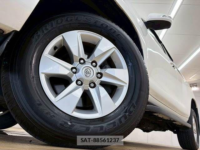 Toyota LAND CRUISER PRADO 2018-03 7962309-18