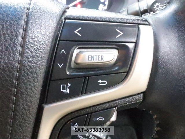 Toyota LAND CRUISER PRADO 2017-10 7979679-24