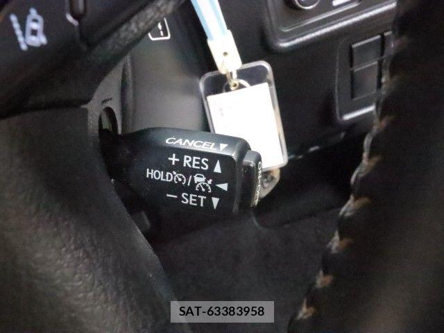 Toyota LAND CRUISER PRADO 2017-10 7979679-25