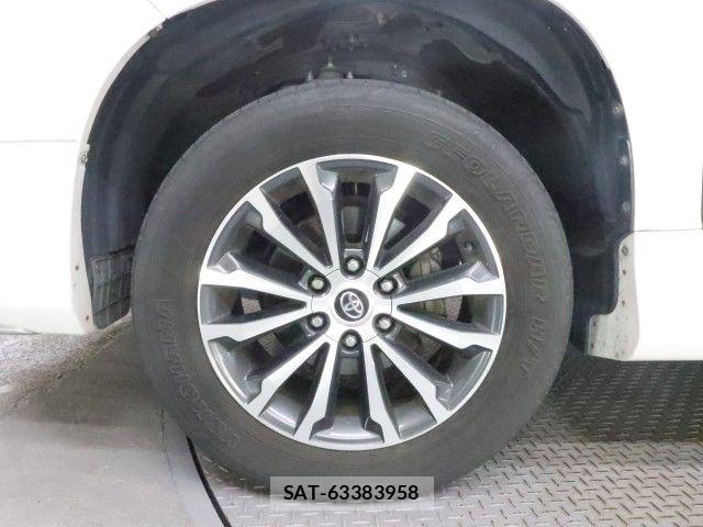 Toyota LAND CRUISER PRADO 2017-10 7979679-26