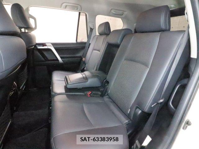 Toyota LAND CRUISER PRADO 2017-10 7979679-7