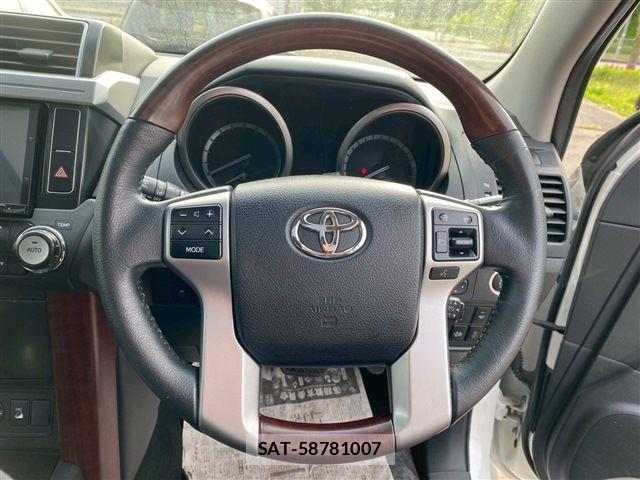 Toyota LAND CRUISER PRADO 2017-02 7979682-18