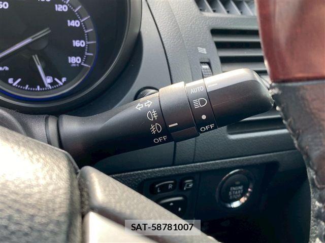 Toyota LAND CRUISER PRADO 2017-02 7979682-23