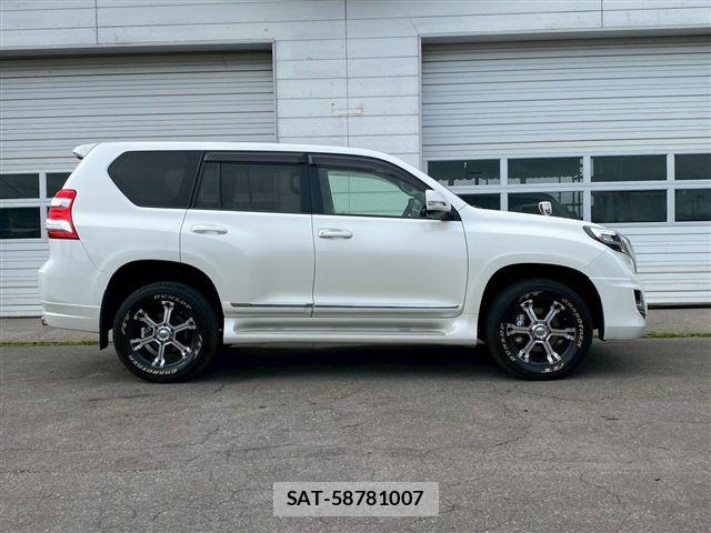 Toyota LAND CRUISER PRADO 2017-02 7979682-3