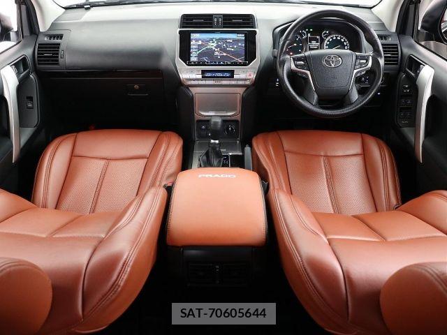 Toyota LAND CRUISER PRADO 2020-01 7979670-1