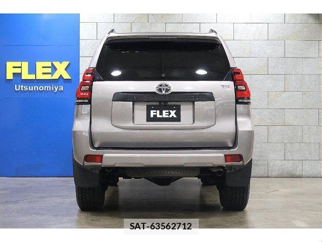 Toyota LAND CRUISER PRADO 2018-01 7979671-13