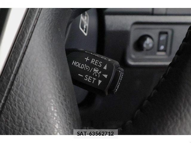Toyota LAND CRUISER PRADO 2018-01 7979671-19