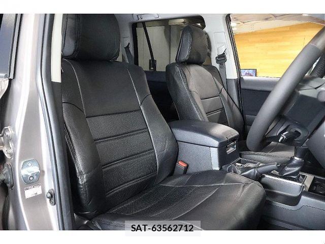 Toyota LAND CRUISER PRADO 2018-01 7979671-3