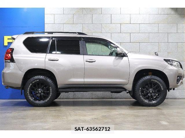 Toyota LAND CRUISER PRADO 2018-01 7979671-6
