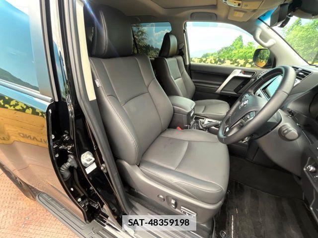 Toyota LAND CRUISER PRADO 2024-02 7979669-6
