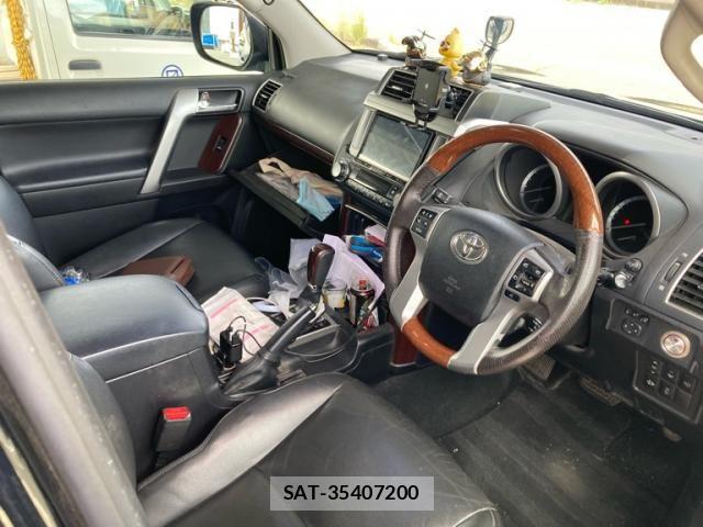 Toyota LAND CRUISER PRADO 2015-08 8036292-11