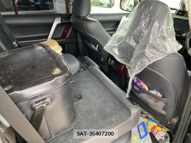 Toyota LAND CRUISER PRADO 2015-08 8036292-18