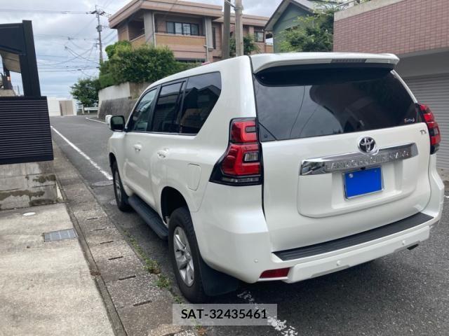 Toyota LAND CRUISER PRADO 2022-11 8036265-3