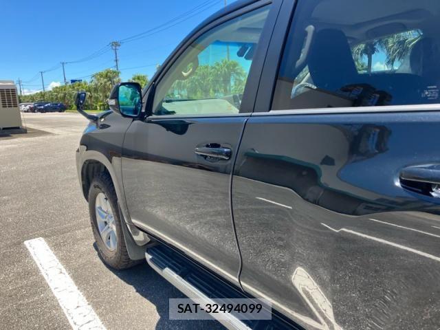 Toyota LAND CRUISER PRADO 2017-10 8036286-11