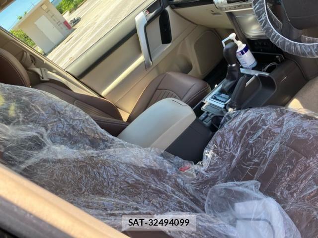 Toyota LAND CRUISER PRADO 2017-10 8036286-16