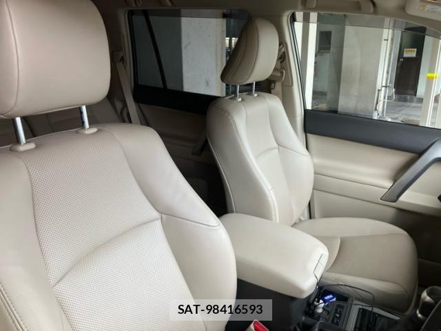 Toyota LAND CRUISER PRADO 2019-12 8036280-12