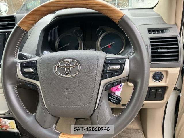 Toyota LAND CRUISER PRADO 2022-03 8036277-16